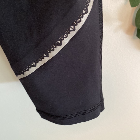 Ivivva Lululemon Hyper Track Crop leggings reflective Black size 12 - Picture 10 of 11